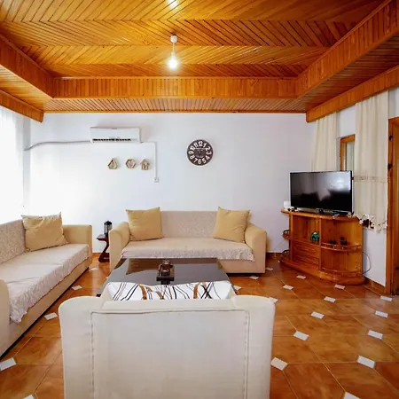 Lovely Villa Surrounded By Nature In Fethiye Apartment Fethiye